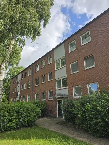 Lichtdurchflutete 3-Zimmer Erdgeschoss-Wohnung ca. 67,84m² mit Loggia
